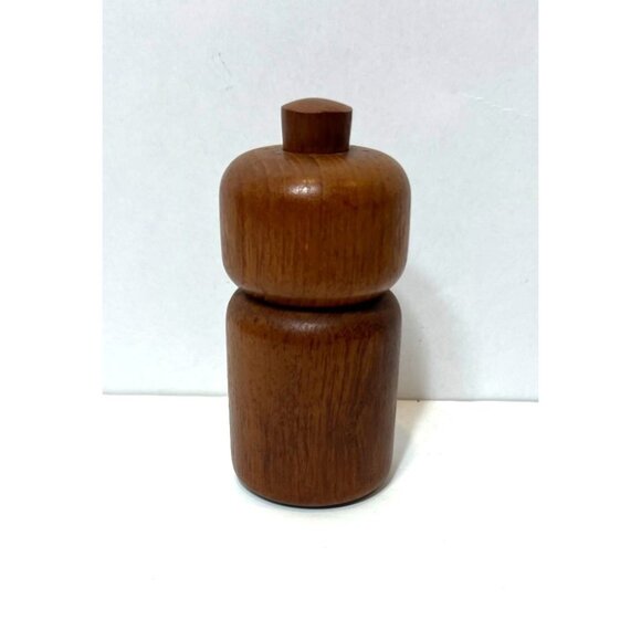 Vintage Cole & Mason Teak Wood Salt Shaker Pepper Grinder Mill 6" H x 2.75" Dia - Picture 1 of 8